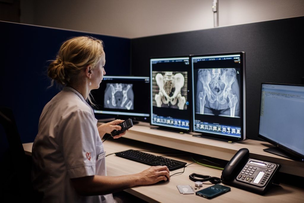Reviewing diagnostic reports